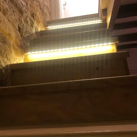 Apartment 5 Minutes Walk Art *