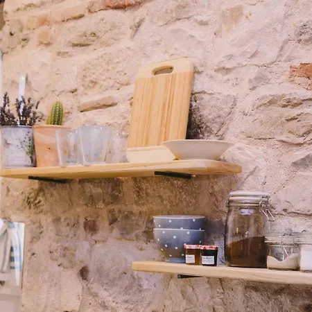 5 Minutes Walk Art 斯普利特