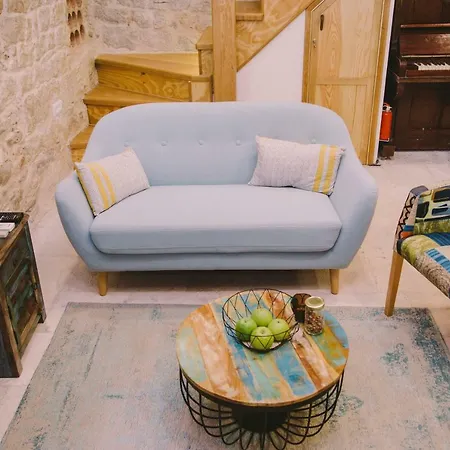 公寓 5 Minutes Walk Art *