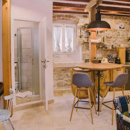 公寓 5 Minutes Walk Art 斯普利特