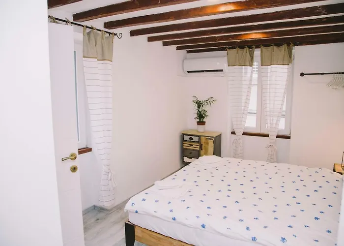 5 Minutes Walk Art *