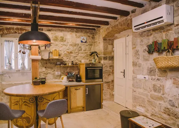 아파트 5 Minutes Walk Art